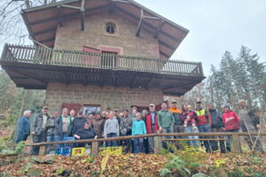 Planzaktion Jubiläumswald Niederkirchen Forstzweckverband Mittelhaardt