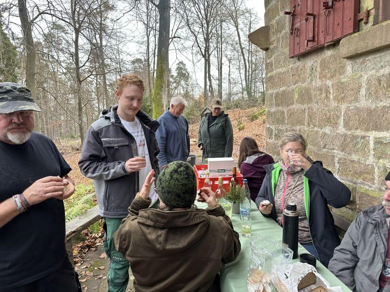 Planzaktion Jubiläumswald Niederkirchen Forstzweckverband Mittelhaardt